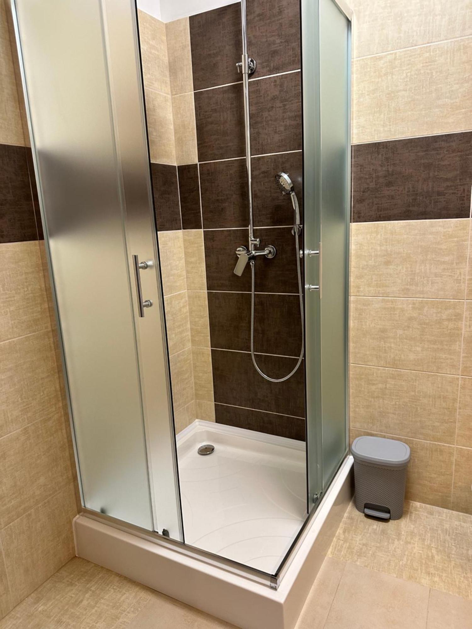 Studia Maxim Apartment Frydek-Mistek Bagian luar foto